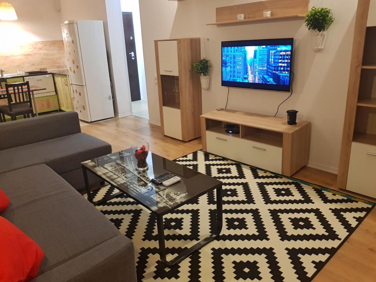 Modern Apartment With Pool In North Bucharest Cretuleasca المظهر الخارجي الصورة